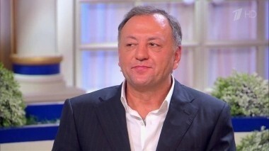 Расточительный гендиректор. Давай поженимся! Выпуск от 10.12.2015